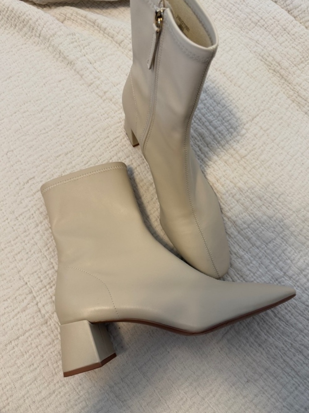 Zara Cream/ off white Heeled Boots